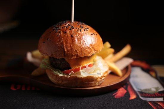 Mellowmango Bar and Bistro